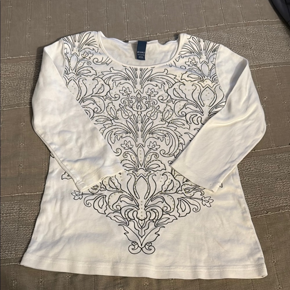 Grunge White and Black Patterned Long Sleeve